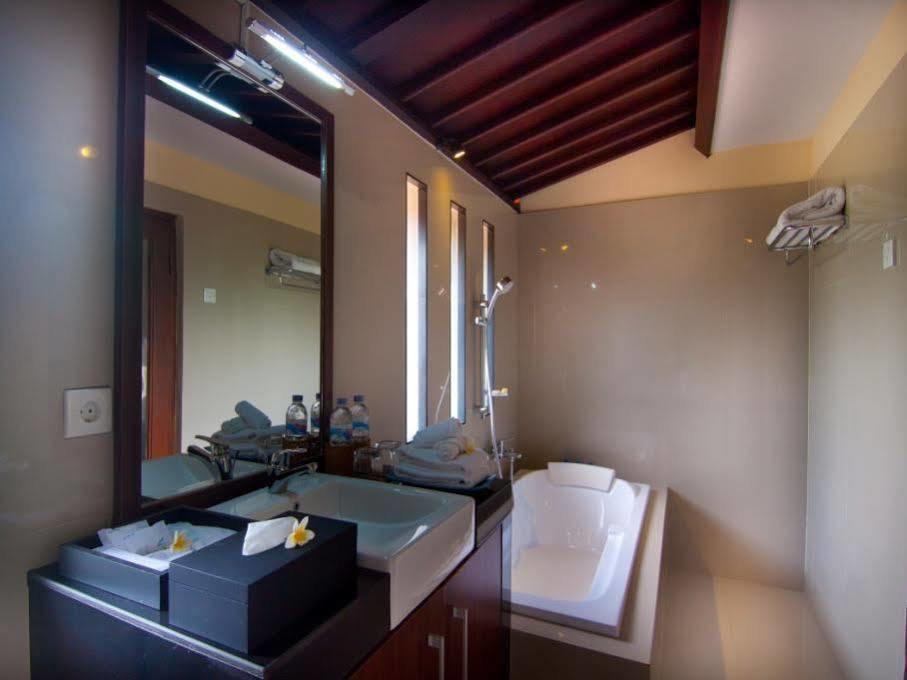 The Awan Villas - Chse Certified Seminyak Buitenkant foto